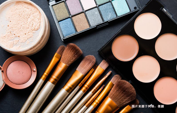 Customs declaration documents for imported cosmetics from the United States at Guangzhou Airport
