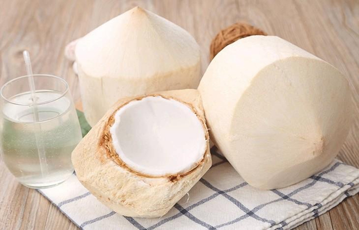 Customs declaration documents for imported frozen coconut water from Thailand